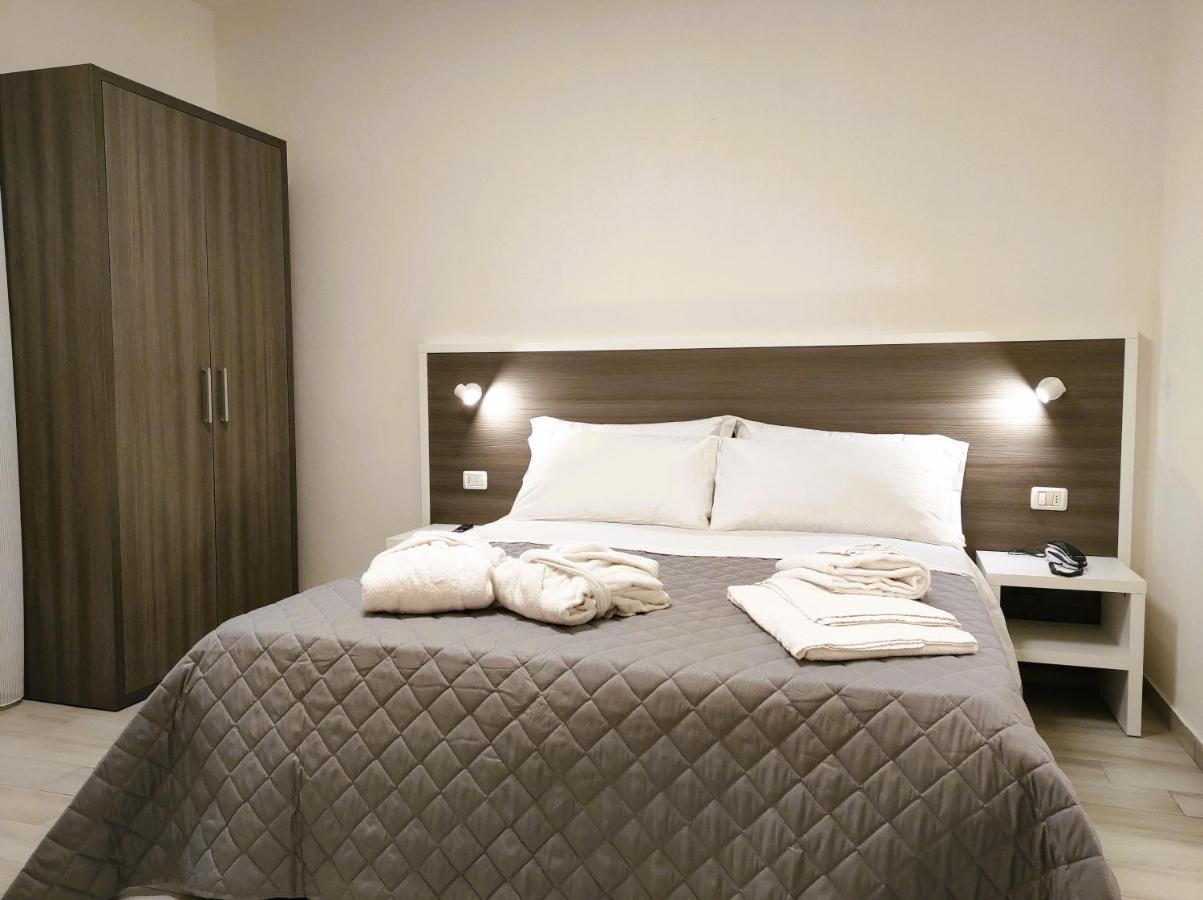 Hotel Gran San Bernardo - Riccione - Fronte Mare Con Cucina Esterno foto