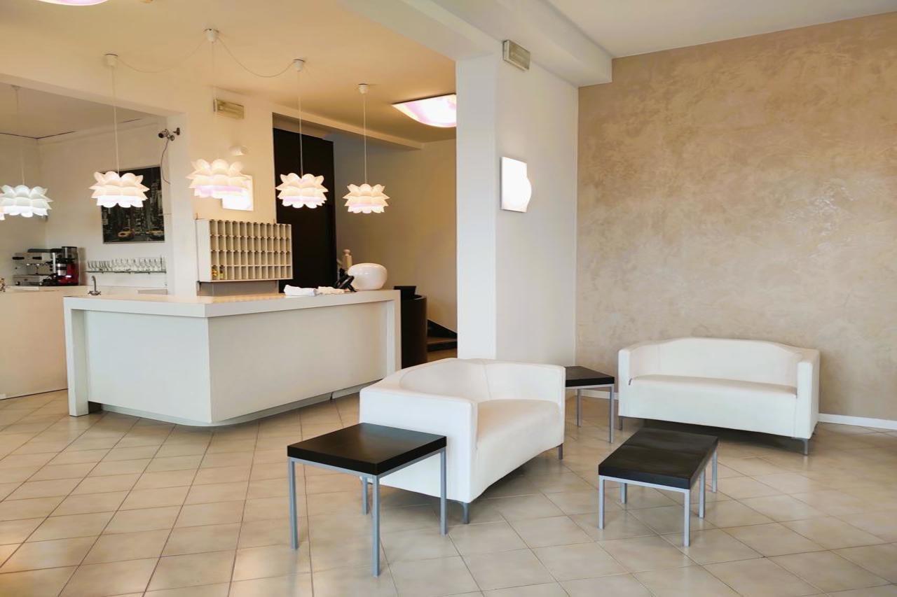 Hotel Gran San Bernardo - Riccione - Fronte Mare Con Cucina Esterno foto